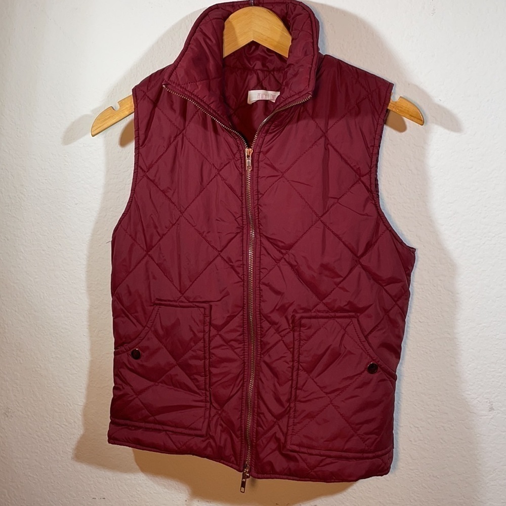 Peach Love California quilted puffer vest Maroon women’s size medium